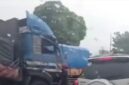 Foto tangkapan layar video viral aksi Pemalakan Sopir di Ringroad kayu besar Cengkareng Jakarta Barat 