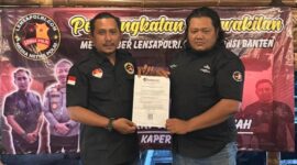 Penyerahan SK Pengangkatan Deryy Darmansyah (Dok.Lensapolri)
