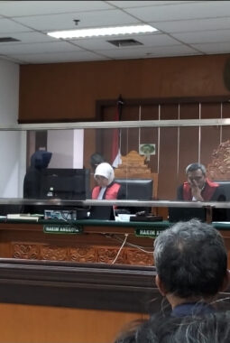 Kredivo Digugat Eks Karyawan Rp 5,7 Miliar, Sidang Perdana Ditunda