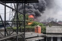 Kebakaran Pabrik Kosong di Kamal Muara  Penjaringan 