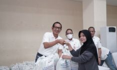PLN UID Jakarta Gelar 1.200 Paket Sembako Murah