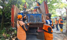 Lurah Pegadungan Respons Keluhan Warga, Penataan Lingkungan Dipercepat