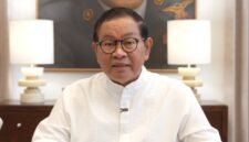 Gubernur DKI Jakarta Pramono Anung mengimbau masyarakat tetap tenang dan waspada menyusul erupsi Gunung Anak Krakatau 